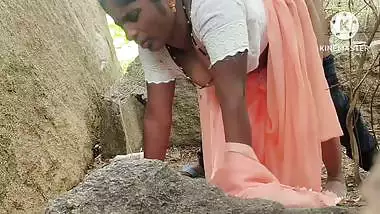 Indian outdoor sex of Nephew fucking his aunt in the bush