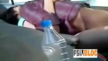 Amateur asian fucks in car