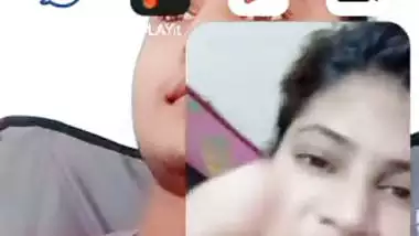 Video call nude show of sexy Indian girlfriend MMS