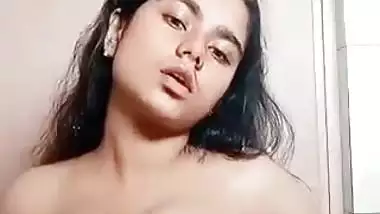 Indian GF nude huge boobs milking viral topless