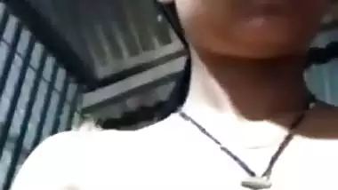 Bangla girl virgin pussy and viral nude show MMS