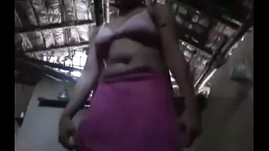 Bengali village sexy video desi girl hot dance on cam