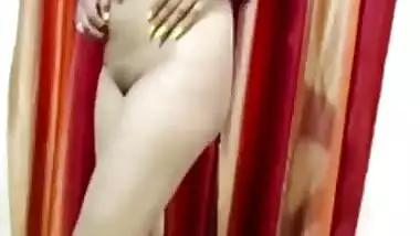 Sexy Desi Girl Nude Dance