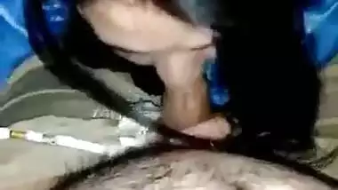 Chubby Karachi lady’s Pakistani blowjob makes a man cum