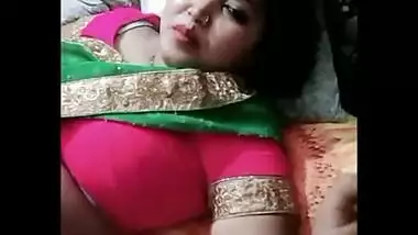 chubby housewife bhabhi manju maami hot show in bed