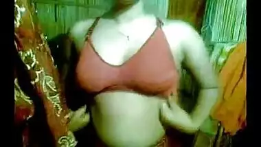 Desi bhabi stripping nude free porn tube video