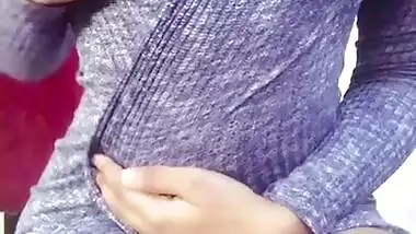 Desi cute girl show her pussy fingering selfie cam video