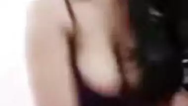 Super Hot Look Desi Girl Showing her Boobs To Lover
