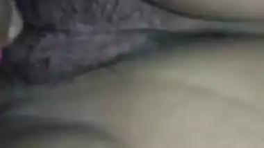 Desi juicy hairy pussy fingering before fucking