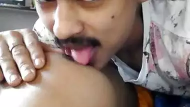 Desi lover gf boobs sucking