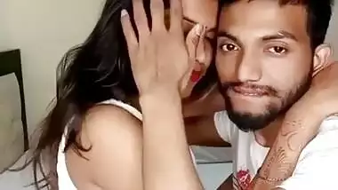 Sexy Desi Bhabhi Blowjob