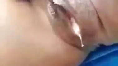 Wet Indian wet crack show with sexual juices dripping down