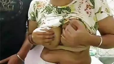 Sexy Desi Wife Sucking Cock and Showing Boobs Live
