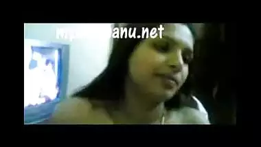Mumbai sexy call girl ramya in her first mms