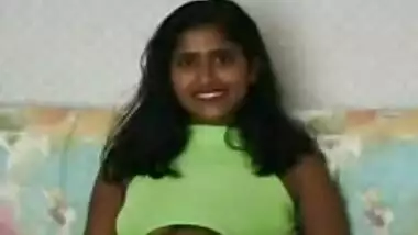 Odia sex video of a sexy girl with her friends in the home