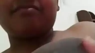 ashwini booby girl squeezing moaning