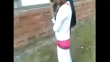 Sexy Bihar School Girl’s Blowjob In Open