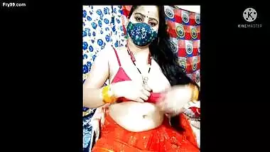 Desi bhabhi webcam show with pussy oiling