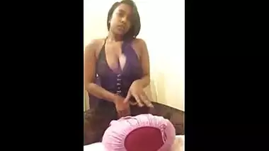 Indian ebony Girl masturbates 4