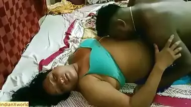 Hot milf aunty sex with tamil boy but his penis not strong enough for sex