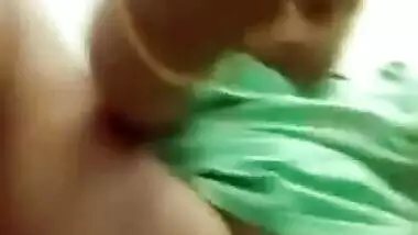 Tamil Hot Bhabhi masturbating hard