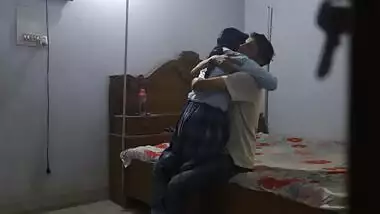 Indian Schoolgirl Enjoyed By Boyfriend 