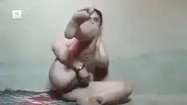 Pashto bhabhi masturbating horny pussy hole