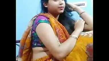 cute housewife bhabhi priya malakkar sexy navel show