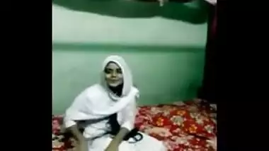 Sexy student removes her hijab before the sex