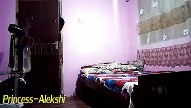 Desi wife fucking in room