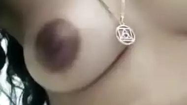 Indian Babe Showing Pussy and boobs on cam