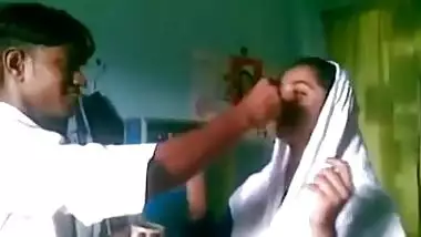 Sexy Pakistani School Girl Enjoyed By Classmate