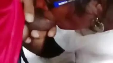 Indian office girl blowjob video