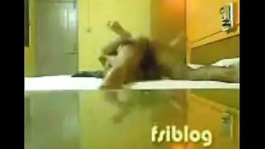Fsiblog – Panjim hot college girl fucked by lover on floor