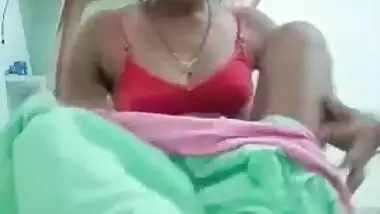 Newly married Bihari Bhabhi fingering pussy on cam