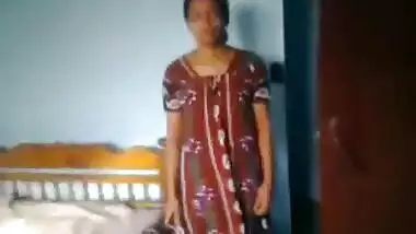 Indian wife get nude