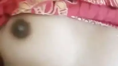 An 18-year-old girl’s first time desi chudai
