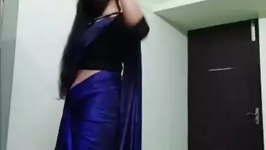 Mallu Tango Girl in Saree (Non Nude)