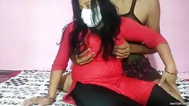 Gujju milf express her gratitude to her ex boss by permit to squeeze