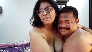 Indian man and chubby Desi wife pose naked during XXX webcam show