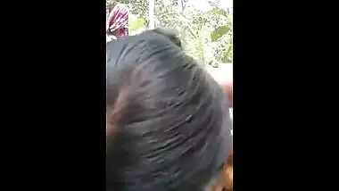Aunty sex video recorded in a jungle