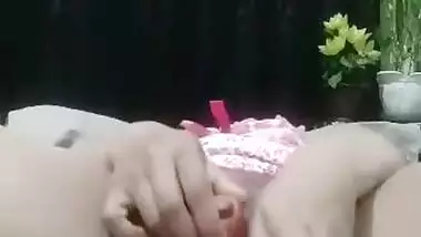 Jannat Mirza Hot Desi Pakistani Bhabhi Playing With Pussy And Hole
