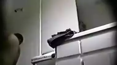 Hidden Camera in sluts hostel bathroom 