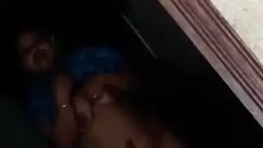 Desi aunty Flashing Pussy For Debar