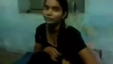 Desi College Girl MMS Exposing Tits