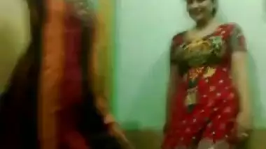 Pakistani Hot NOT aunties Enjoy Dance